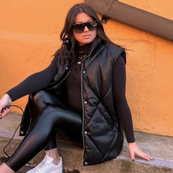 Abercrombie & Fitch Oversized Vegan Leather Vest - XS - Picture 1 of 4